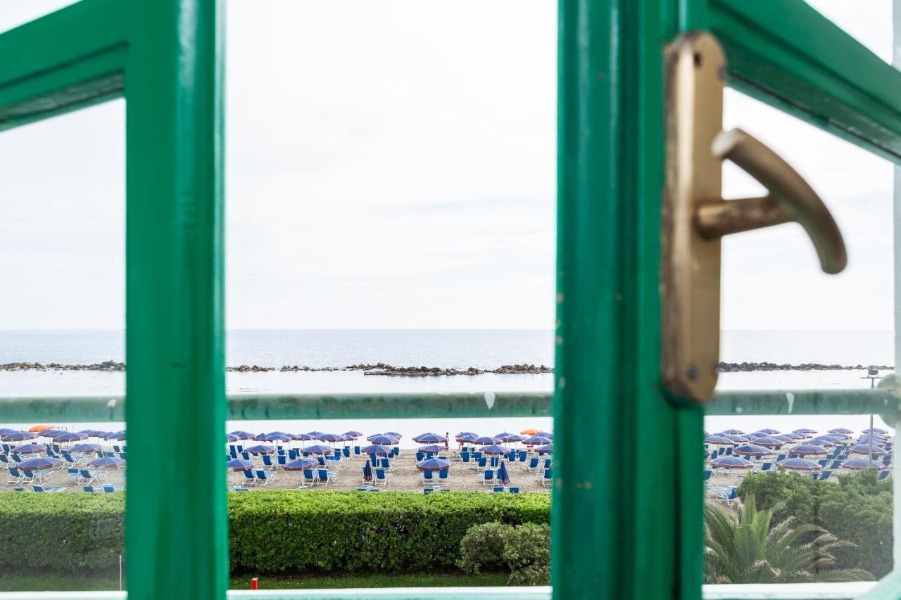Villaggio Torre Marina Marina di Massa Dış mekan fotoğraf