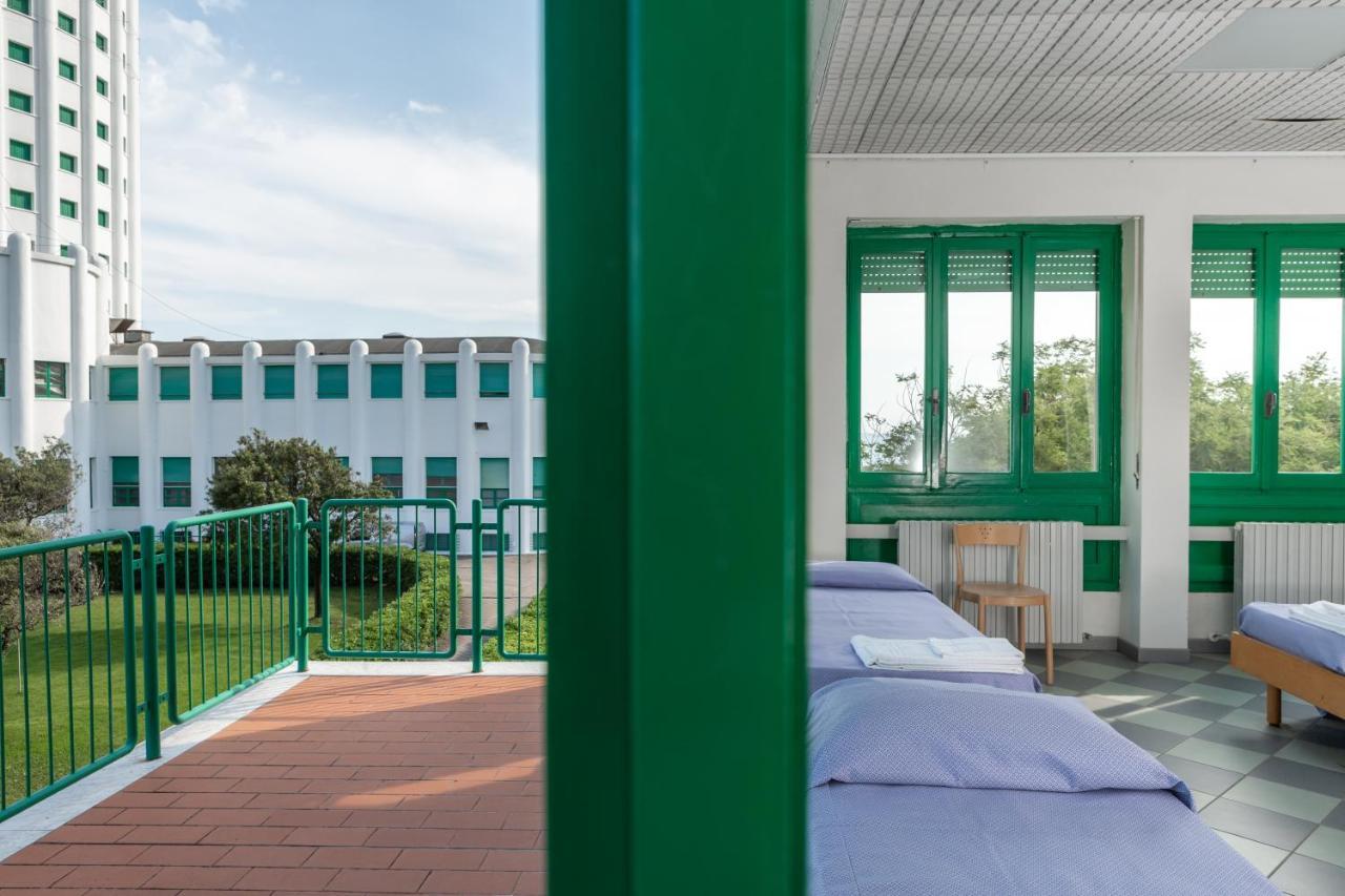 Villaggio Torre Marina Marina di Massa Dış mekan fotoğraf
