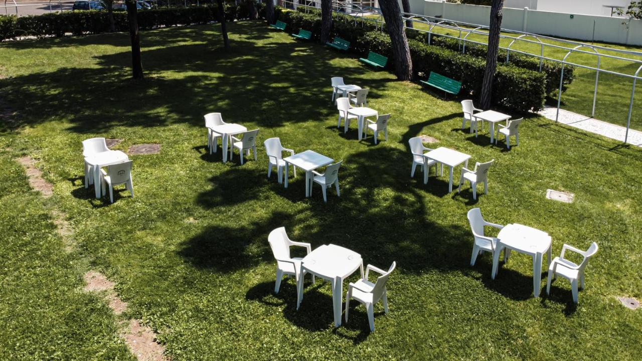Villaggio Torre Marina Marina di Massa Dış mekan fotoğraf